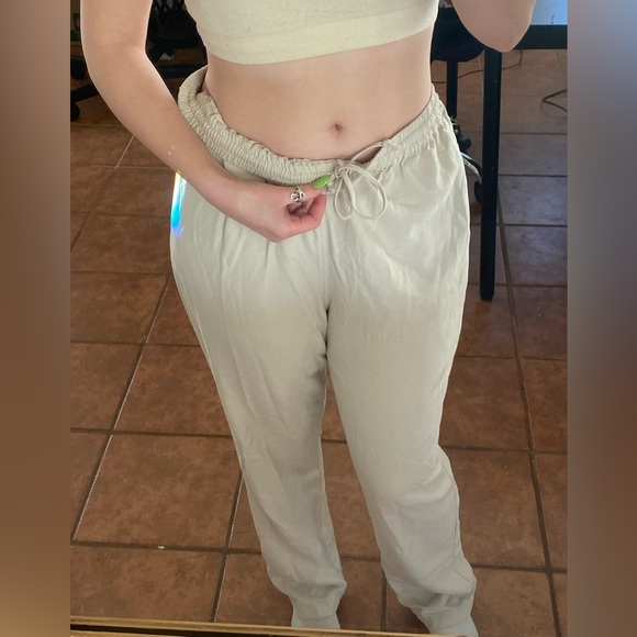 Cream oat linen silk straight leg flowy pants M/L - Picture 3 of 4